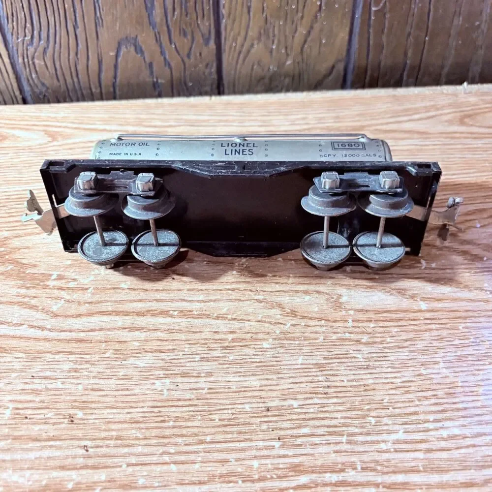 Lionel Rr Lines 1680 O Gauge Gas Sunoco Oils Motor Oil Tin Tanker